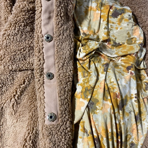 Free People Rare Mongolian Brown Faux Fur Shag Long Coat Floral Jacket Sz Small - Picture 7 of 9